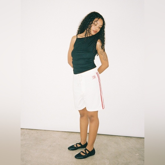 Lisa Says Gah Made Some Long Shorts - Picture 1 of 11